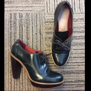 Tommy Hilfiger Leather 9.5 Dark Green Heals